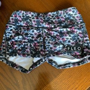 Fleo Shorts